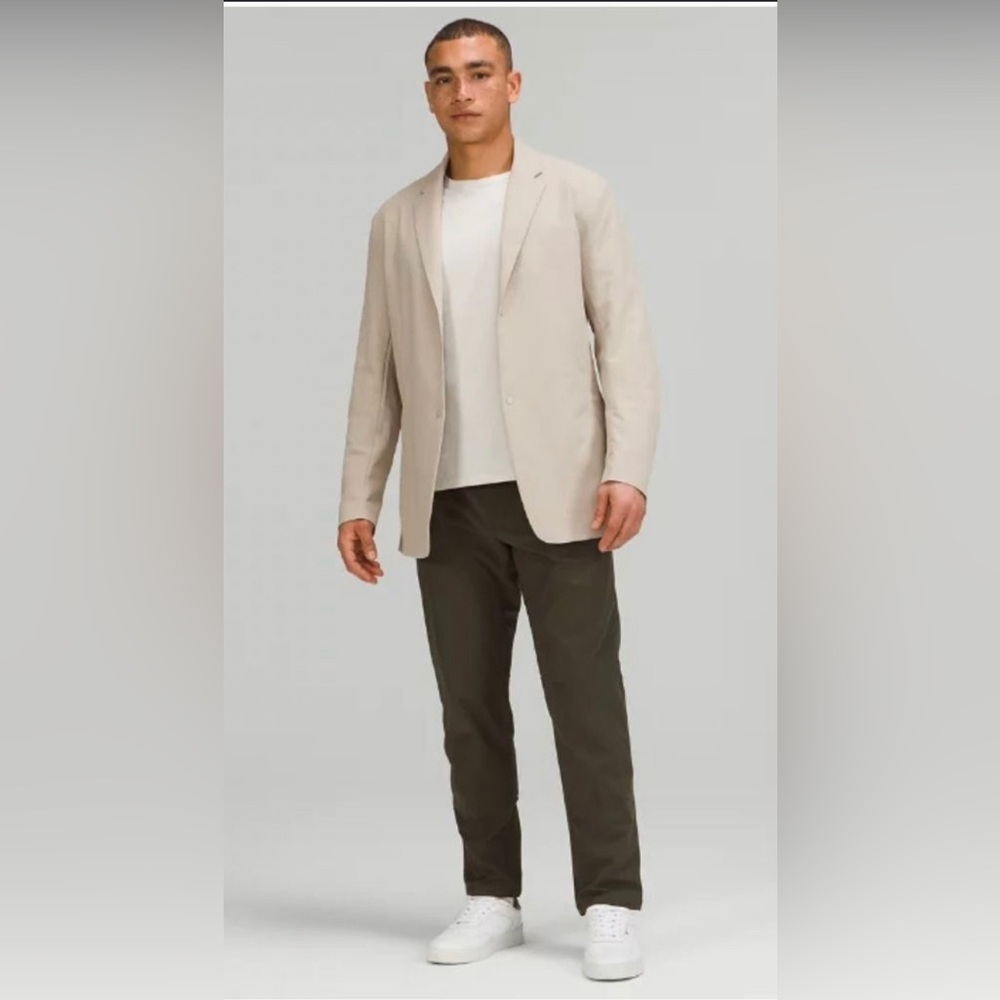 NWOT Mens LuluLemon New Venture Sports/Blazer Jacket Sz. Large
